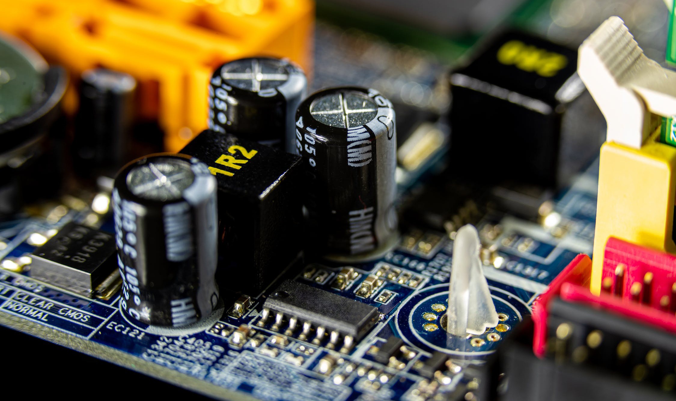 PCB元器件布局及焊盤設(shè)計(jì)